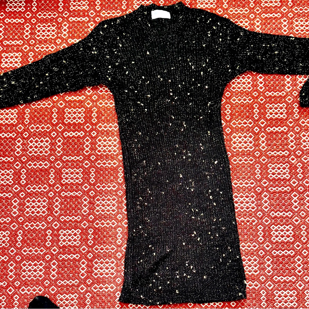 Black and gold sweeter dress by Hunt Club